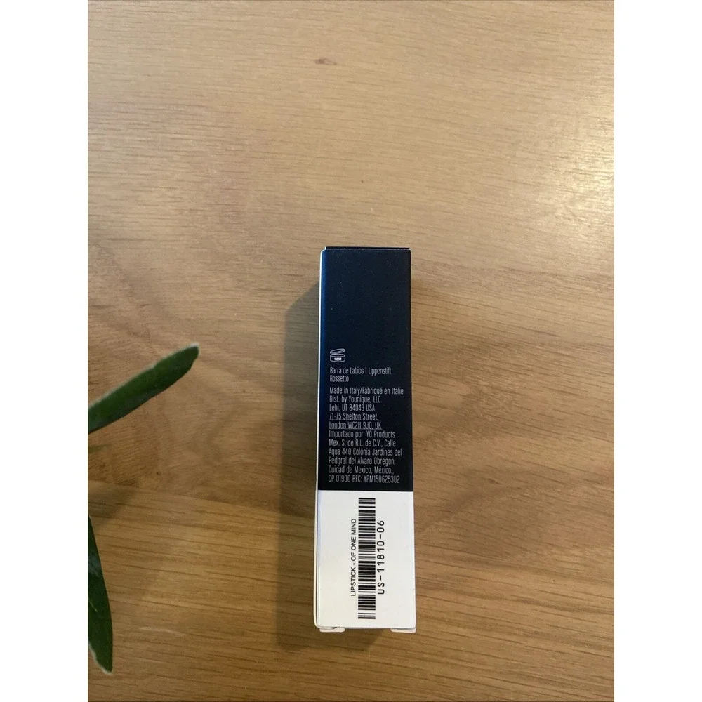 Younique Duet lipstick - OF ONE MIND, Limited Edition, NIB